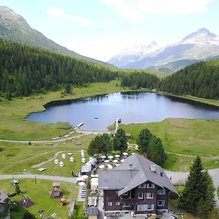 Отель Restorant Lej Da Staz 3*